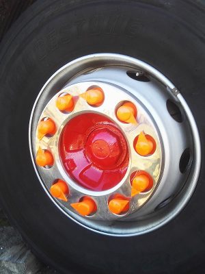 Nakładka ze wskaźnikiem na kole - kolor pomarańczowy 33 mm