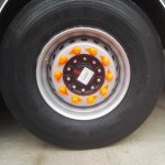 Nakładki na szpilki fosforyzujące ze wskaźnikiem u podstawy 32mm